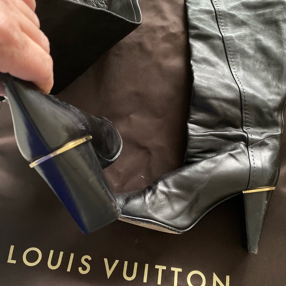 Louis Vuitton boots - Picture 2 of 5